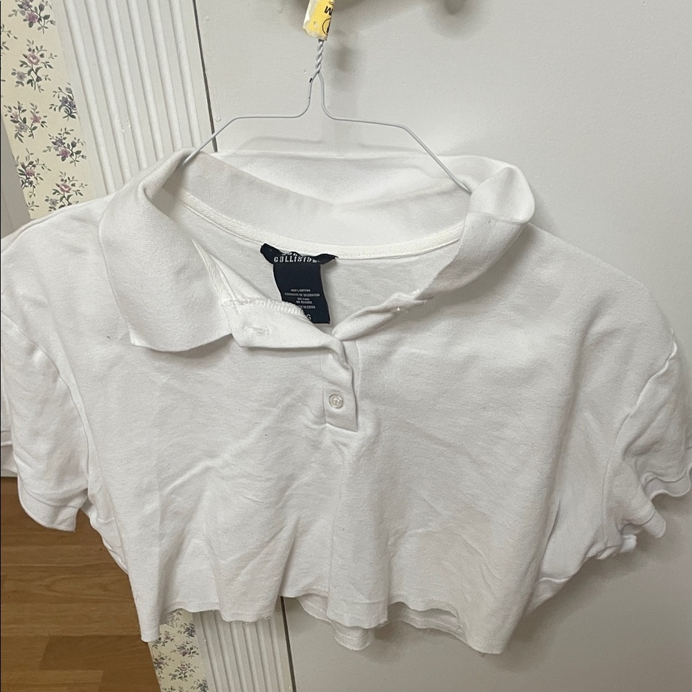 Hot Topic White Button Down Cropped Shirt